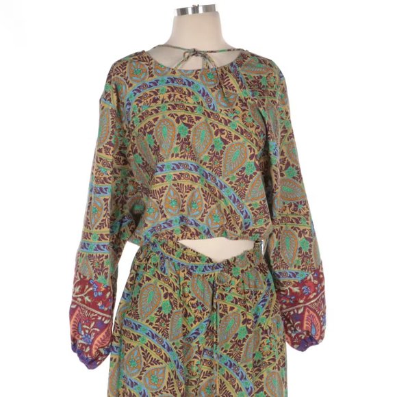 Boteh Paisley Pant and Crop Top Set - Picture 3 of 6